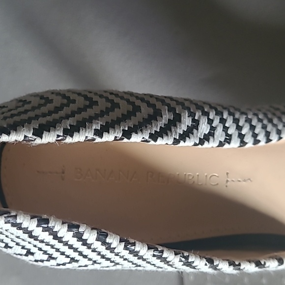 Stylish Black and White Women's Heels - Picture 5 of 6